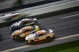 Justin Allgaier, JR Motorsports Chevrolet, Ricky Stenhouse Jr, Hyak Motorsports Chevrolet, JJ Yeley, NY Racing Team Chevrolet