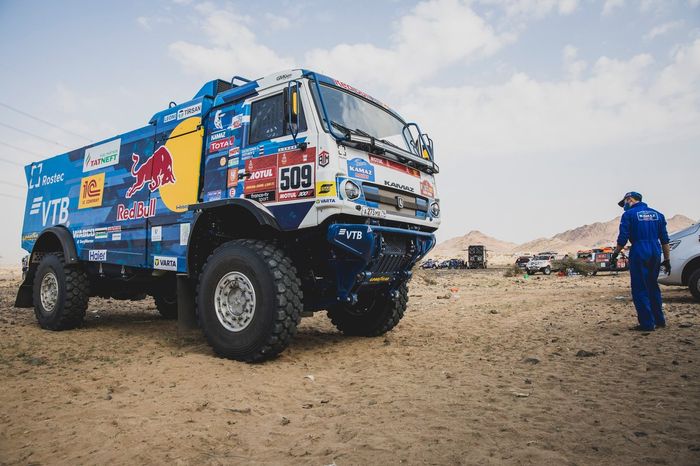 #509 Kamaz - Master: Airat Mardeev, Dmitriy Svistunov, Akhmet Galiautdinov