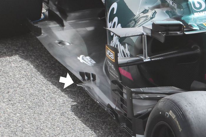 Detalle del piso del Aston Martin AMR21