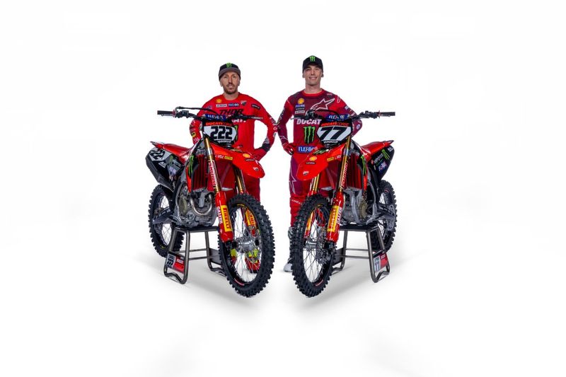 Tony Cairoli, Equipo Ducati y Alessandro Lupino, Equipo Ducati