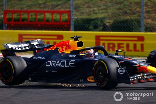 Max Verstappen, Red Bull Racing RB20, Lewis Hamilton, Mercedes F1 W15, colidem