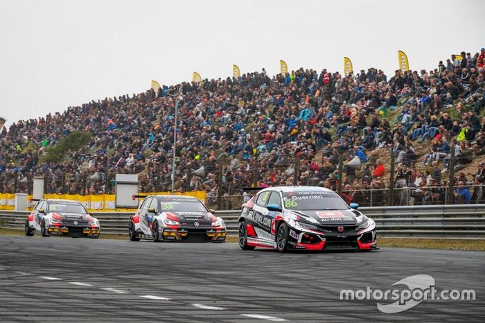 Esteban Guerrieri, ALL-INKL.COM Münnich Motorsport Honda Civic Type R TCR; Benjamin Leuchter, SLR Volkswagen Volkswagen Golf GTI TCR; Johan Kristoffersson, SLR Volkswagen Volkswagen Golf GTI TCR