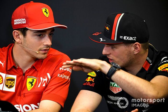 Charles Leclerc, Ferrari e Max Verstappen, Red Bull Racing alla conferenza stampa