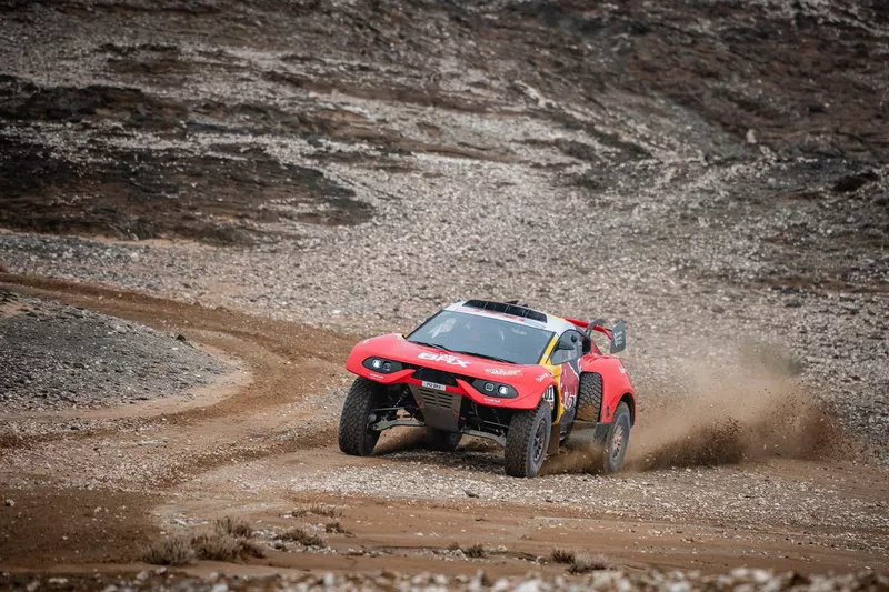 #201 Bahrain Raid Xtreme Prodrive: Sebastien Loeb, Fabian Lurquin