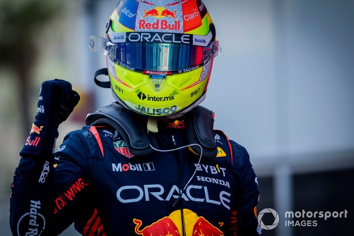 Sergio Pérez, Red Bull Racing, en Parc Ferme tras la carrera Sprint