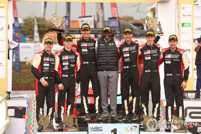 Podio: Ganadores Sébastien Ogier, Vincent Landais, Toyota Gazoo Racing WRT Toyota GR Yaris Rally1, segundos Kalle Rovanperä, Jonne Halttunen, Toyota Gazoo Racing WRT Toyota GR Yaris Rally1, terceros Elfyn Evans, Scott Martin, Toyota Gazoo Racing WRT Toyot