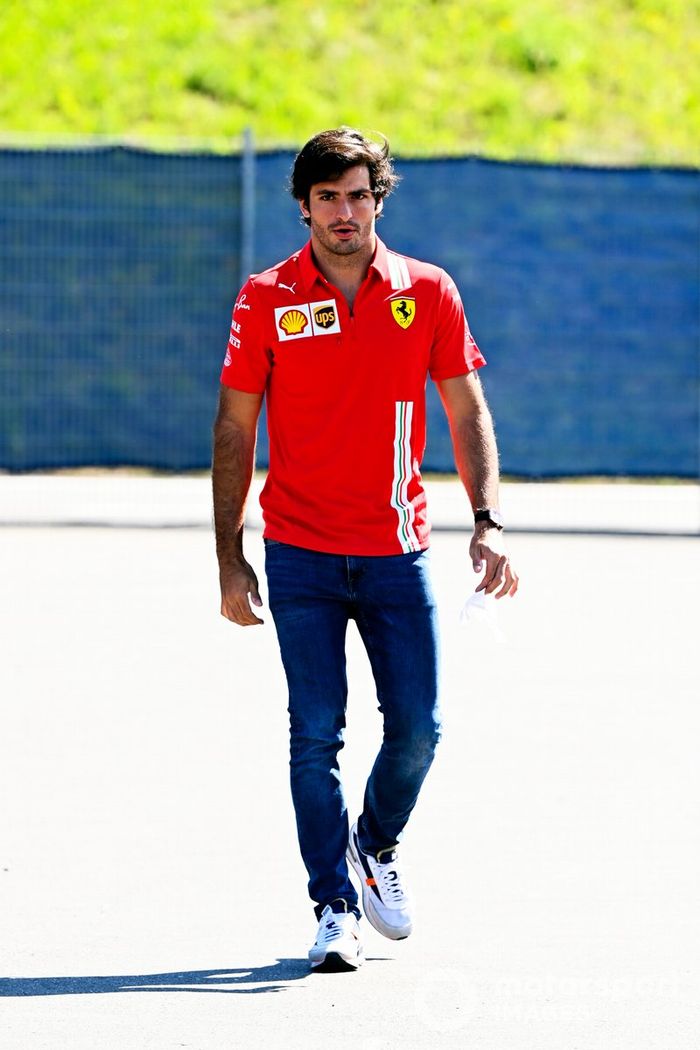 Carlos Sainz Jr., Ferrari
