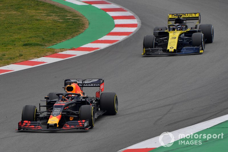 Макс Ферстаппен, Red Bull Racing RB15 та Даніель Ріккардо, Renault F1 Team R.S. 19