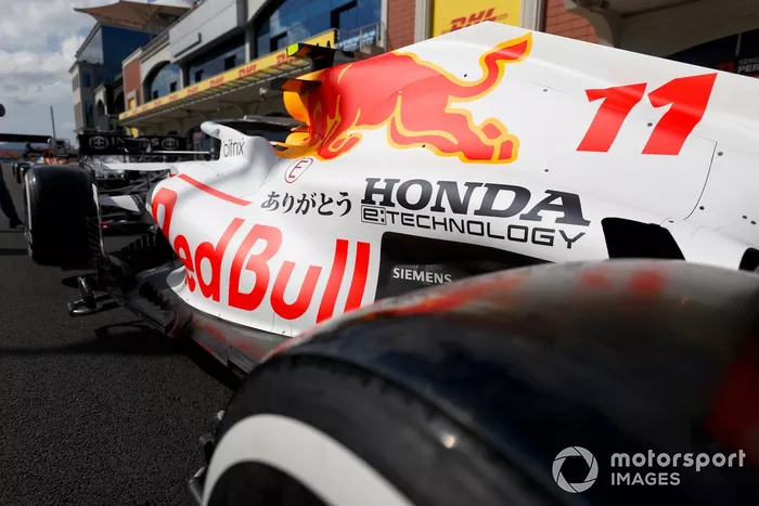 La nueva decoración del Red Bull Racing RB16B en Turquía