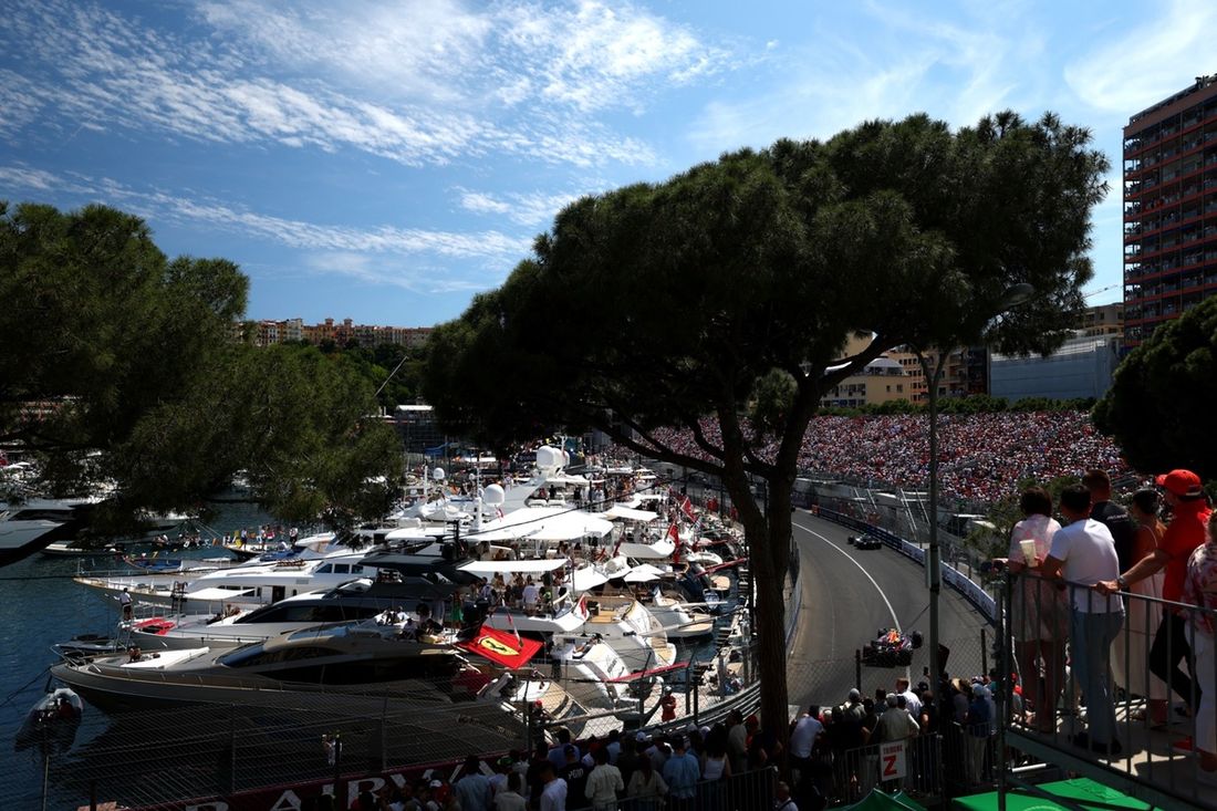 Atmosfera toru wyścigowego