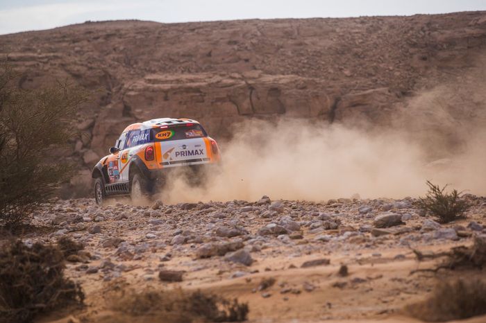 #238 X-Raid Mini John Cooper Works Rally Mini: Laia Sanz, Maurizio Gerini