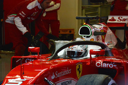 Sebastian Vettel, Ferrari SF16-H con la cubierta de la cabina de halo
