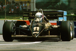 Еліо де Анджеліс, Team Lotus
