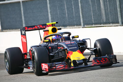 Макс Ферстаппен, Red Bull Racing RB12 с системой защиты головы