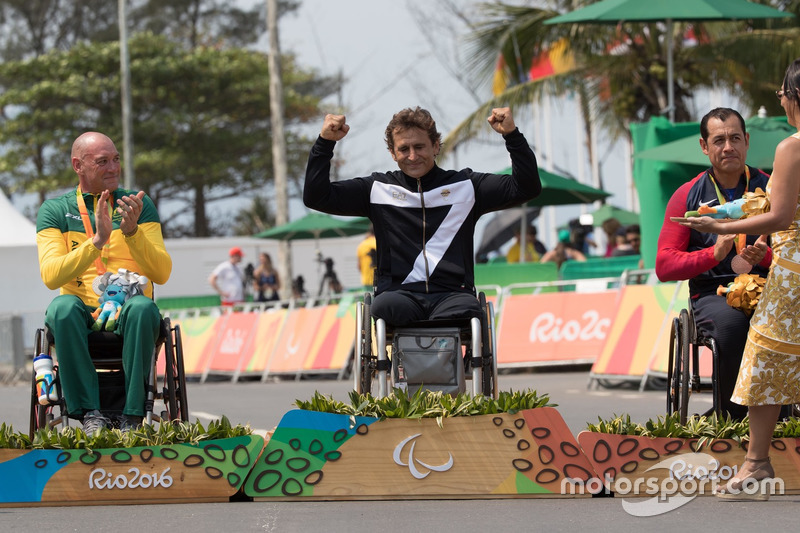 Podium: Winner Alex Zanardi