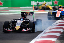 Данііл Квят, Scuderia Toro Rosso STR11 блокування коліс на гальмуванні