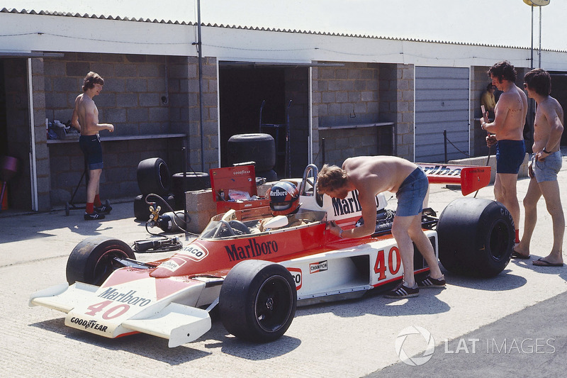 Жиль Вильнёв, McLaren M23