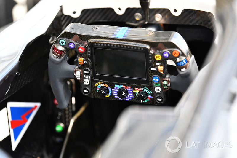 Mercedes-AMG F1 W09 stuur