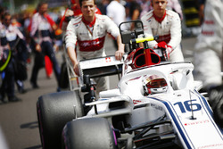 Charles Leclerc, Sauber C37, arrives on the grid
