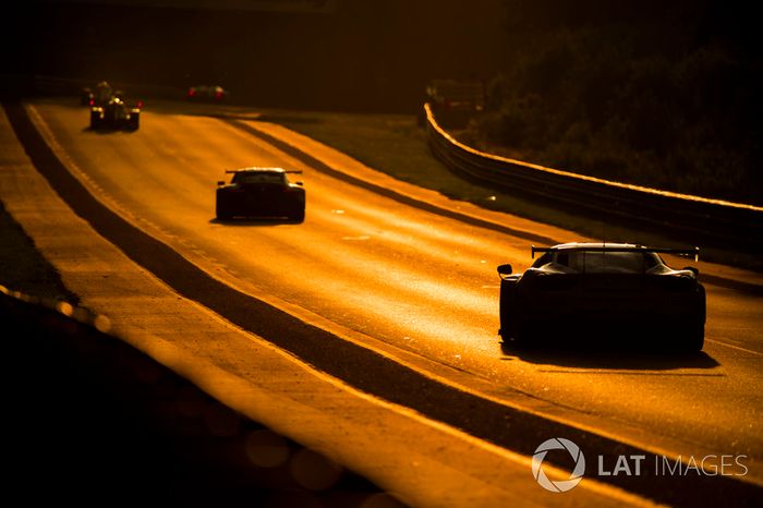 #84 JMW Motorsport Ferrari 488 GTE: Liam Griffin, Cooper MacNeil, Jeff Segal