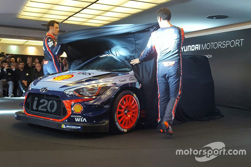 Hayden Paddon, Daniel Sordo, Thierry Neuville, Hyundai Motorsport  2017 Hyundai i20 Coupe WRC aracın