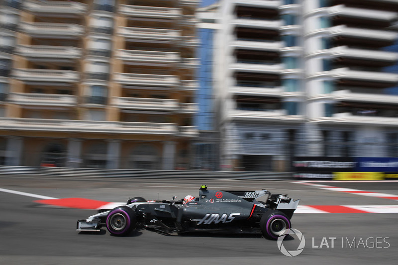 Decoración renovada del Haas F1 Team VF-17 desde mitad de temporada