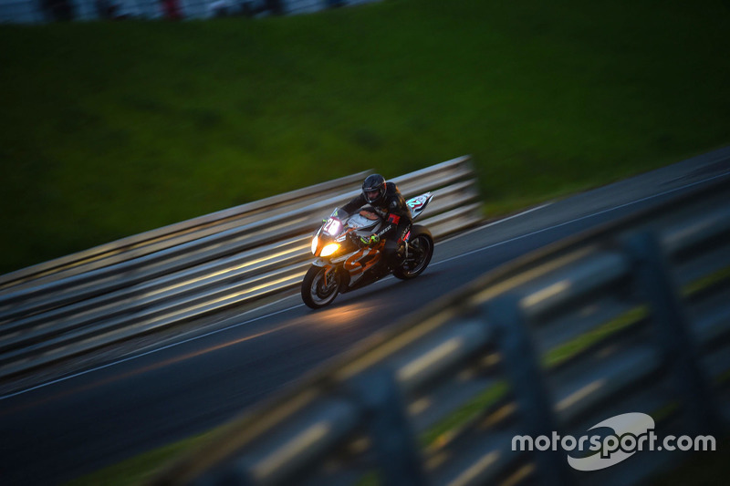 17. #26 Arlows Racing Team – Sascha Schoder, Malte-Lauritz Bigge, Kjel Karthin - 21 Runden