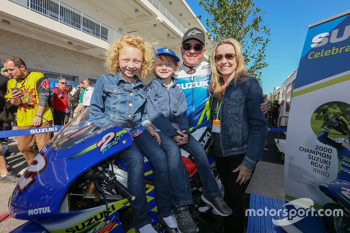 Kenny Roberts Jr., Kevin Schwantz, vuelta de honor