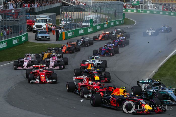 Se baja del podio por un toque inicial