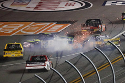 John Hunter Nemechek, SWM-NEMCO Motorsports Chevrolet choque