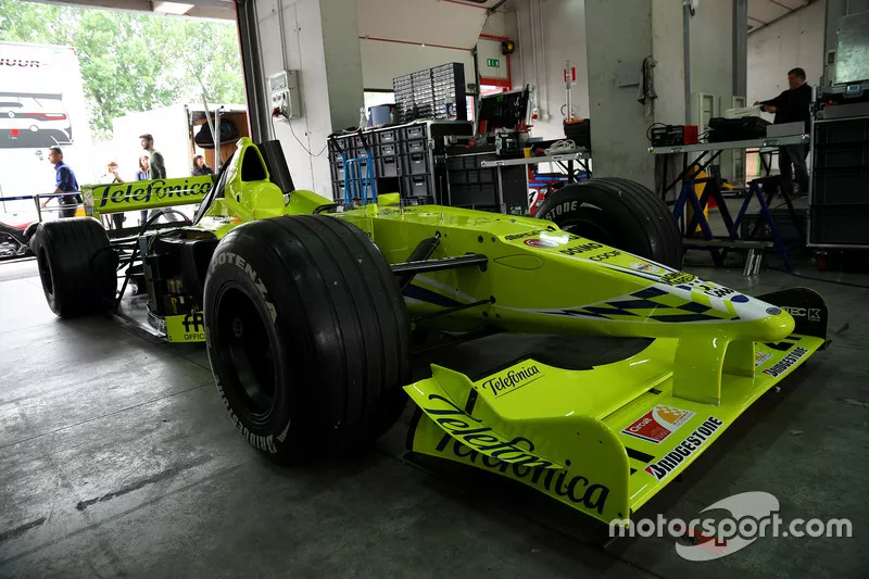 Minardi M02