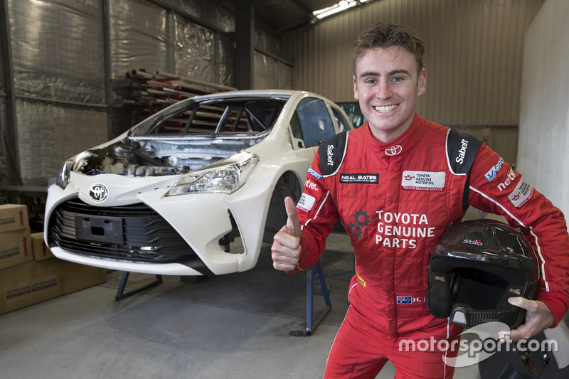 Harry Bates, Toyota Yaris AP4