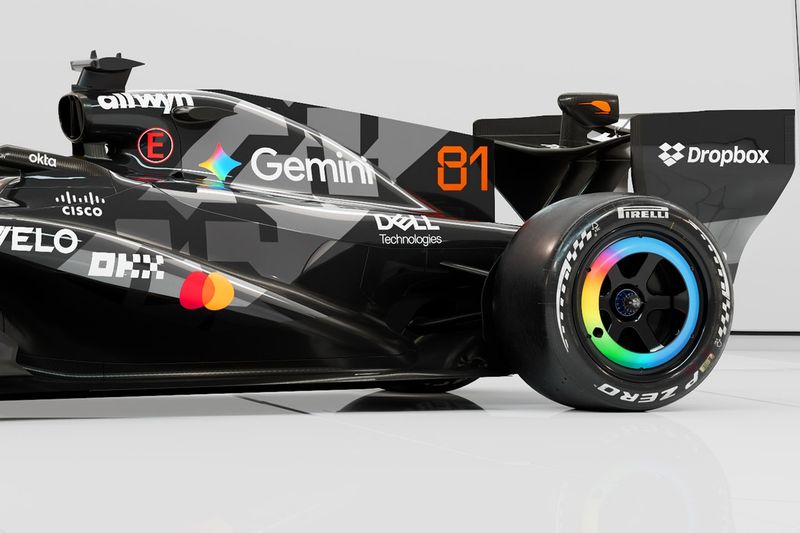 McLaren MCL40 Livrée pour les essais à Barcelone 