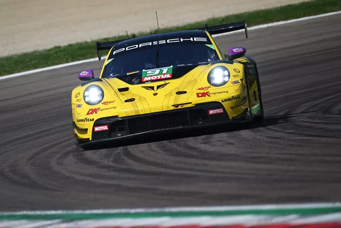 #91 Manthey Dk Engineering Porsche 911 GT3 R: James Cottingham, Timur Boguslavskiy, Ayhancan Guven