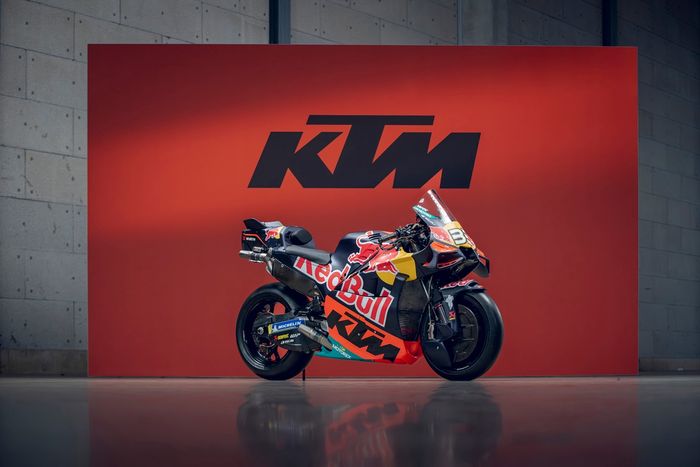 Livery Tim Balap Pabrik Red Bull KTM