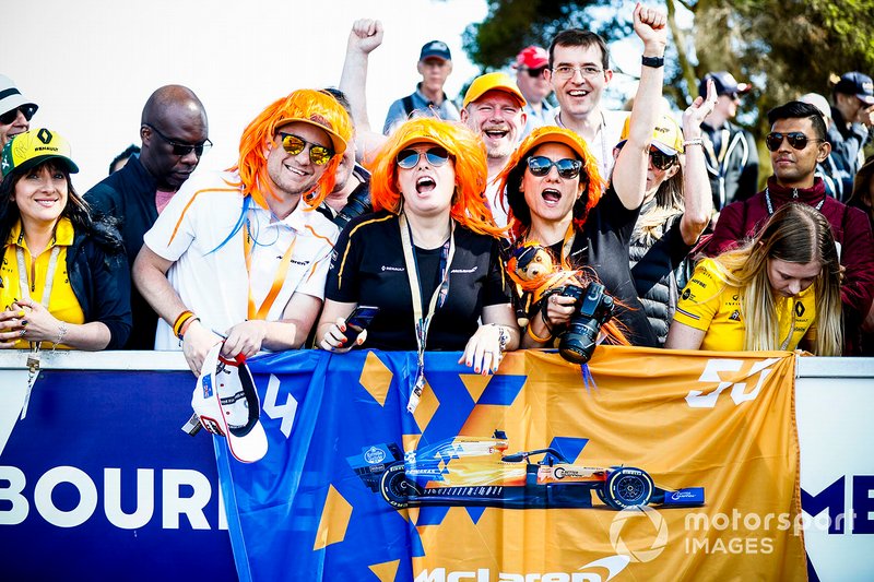 McLaren Fans on the Melbourne Walk