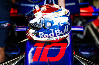 The helmet of Pierre Gasly, Toro Rosso STR13