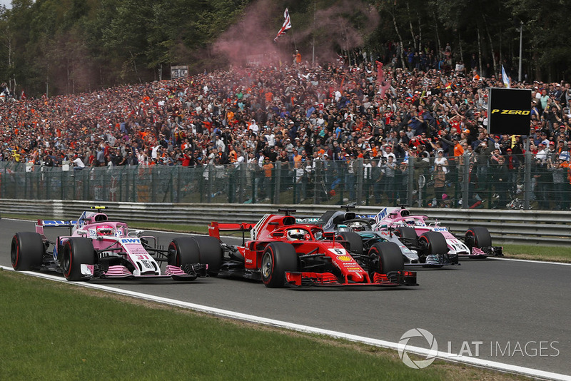 Esteban Ocon, Racing Point Force India VJM11, Sebastian Vettel, Ferrari SF71H, Lewis Hamilton, Mercedes AMG F1 W09 and Sergio Perez, Racing Point Force India VJM11