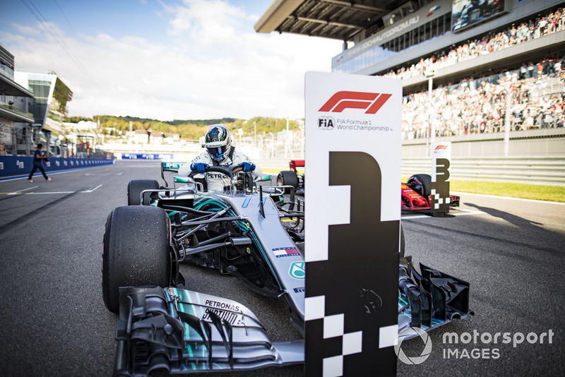 Pole sitter Valtteri Bottas, Mercedes AMG F1