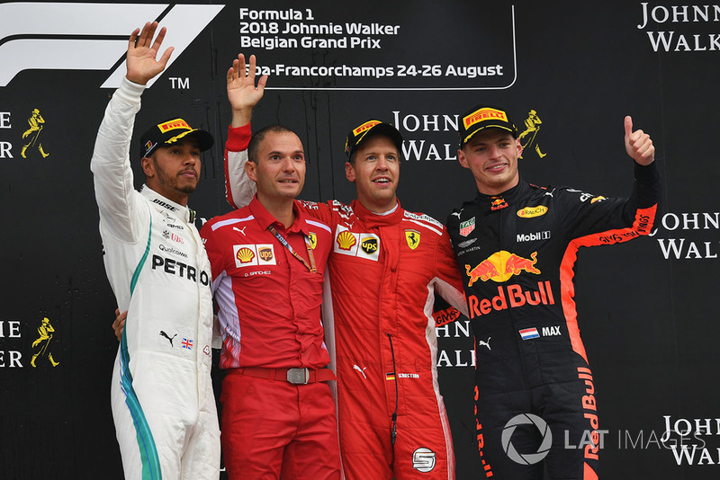 Lewis Hamilton, Mercedes AMG F1, David Sanchez, Ferrari, Sebastian Vettel, Ferrari i Max Verstappen, Red Bull Racing świętują na podium