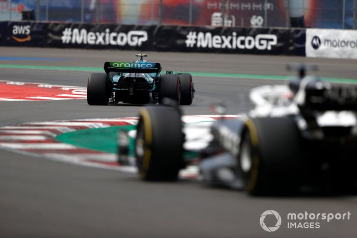 Sebastian Vettel, Aston Martin AMR22, Pierre Gasly, AlphaTauri AT03