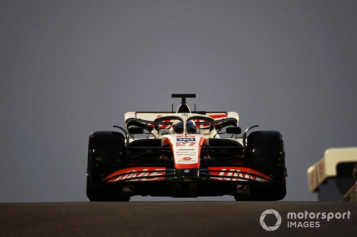 Nico Hulkenberg, Haas VF-22 