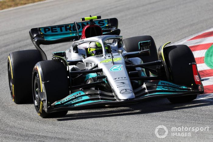 Lewis Hamilton, Mercedes W13 