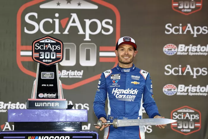 Kyle Larson, Chevrolet