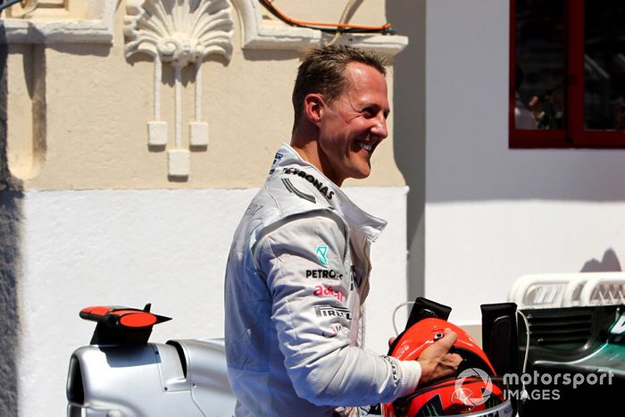 Tercer lugar Michael Schumacher, Mercedes AMG F1 W03 en parc ferme