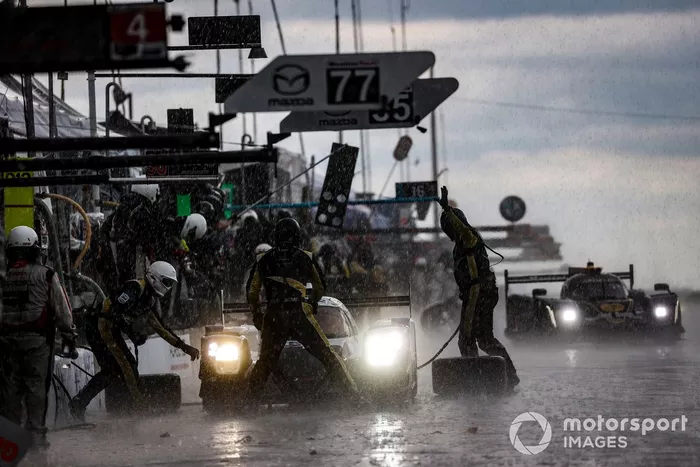 #38 Performance Tech Motorsports ORECA LMP2 07, LMP2: Cameron Cassels, James French, pit stop, rain, hail