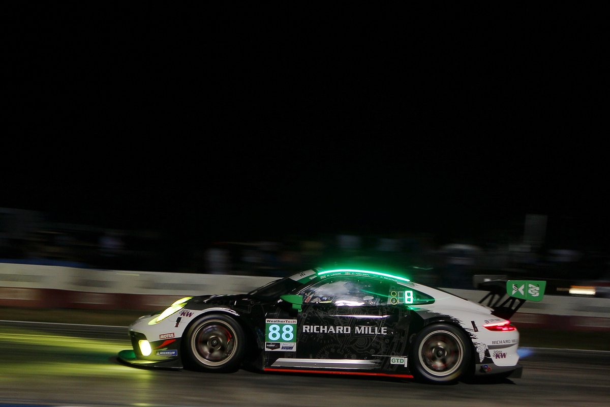 #88 Team Hardpoint EBM Porsche 911 GT3R, GTD: Katherine Legge, Christina Nielsen, Bia Figueiredo