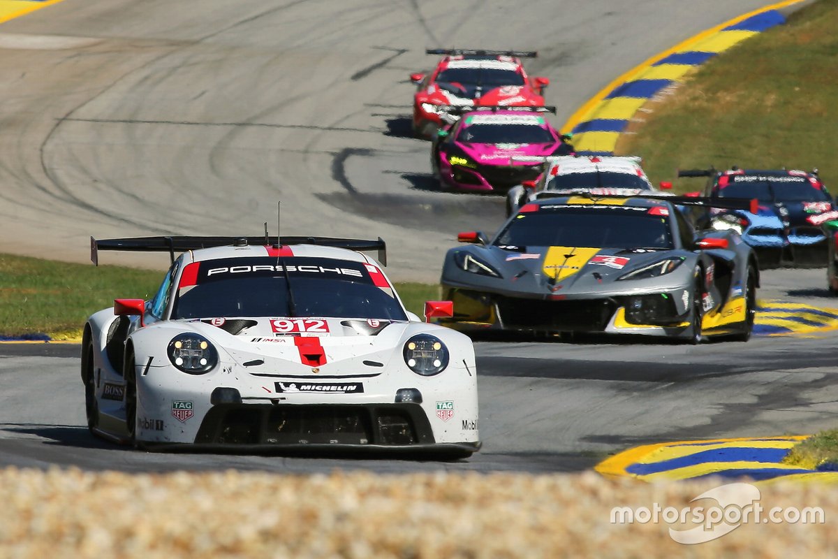 The #912 Porsche 911 RSR - 19 of Laurens Vanthoor, Earl Bamber, Mathieu Jaminet leads #4 Corvette of Oliver Gavin, Tommy Milner, Marcel Fassler.