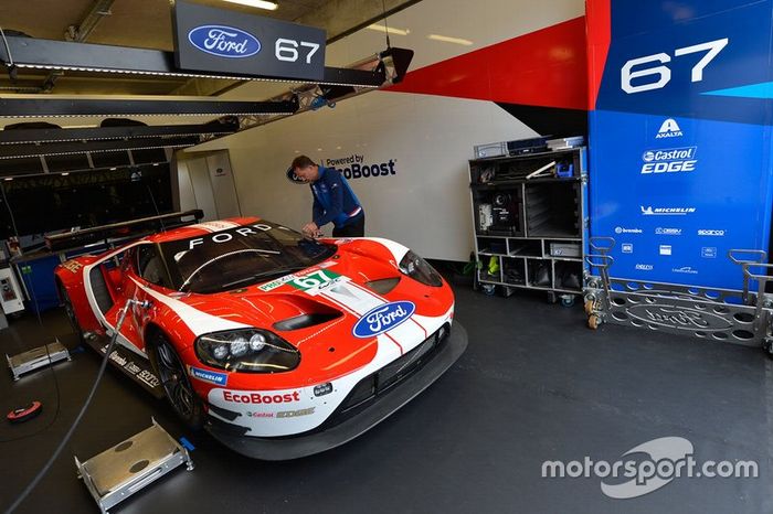 #67 Ford Chip Ganassi Racing Ford GT: Andy Priaulx, Harry Tincknell, Jonathan Bomarito