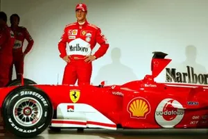 Michael Schumacher con la nuova Ferrari F2004